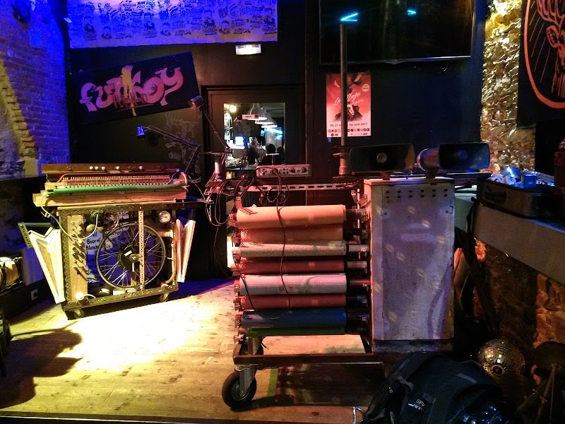 Bar à fléchettes Track N Art à Nantes